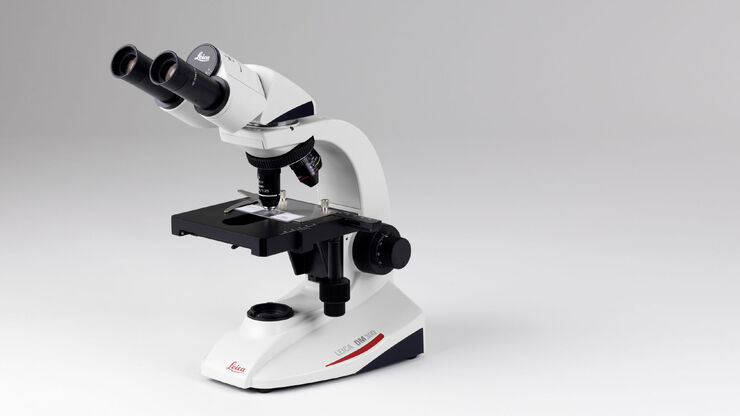 Leica DM300 Microscope